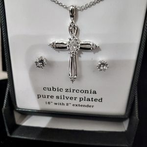 Cross necklace with pierced earrings
